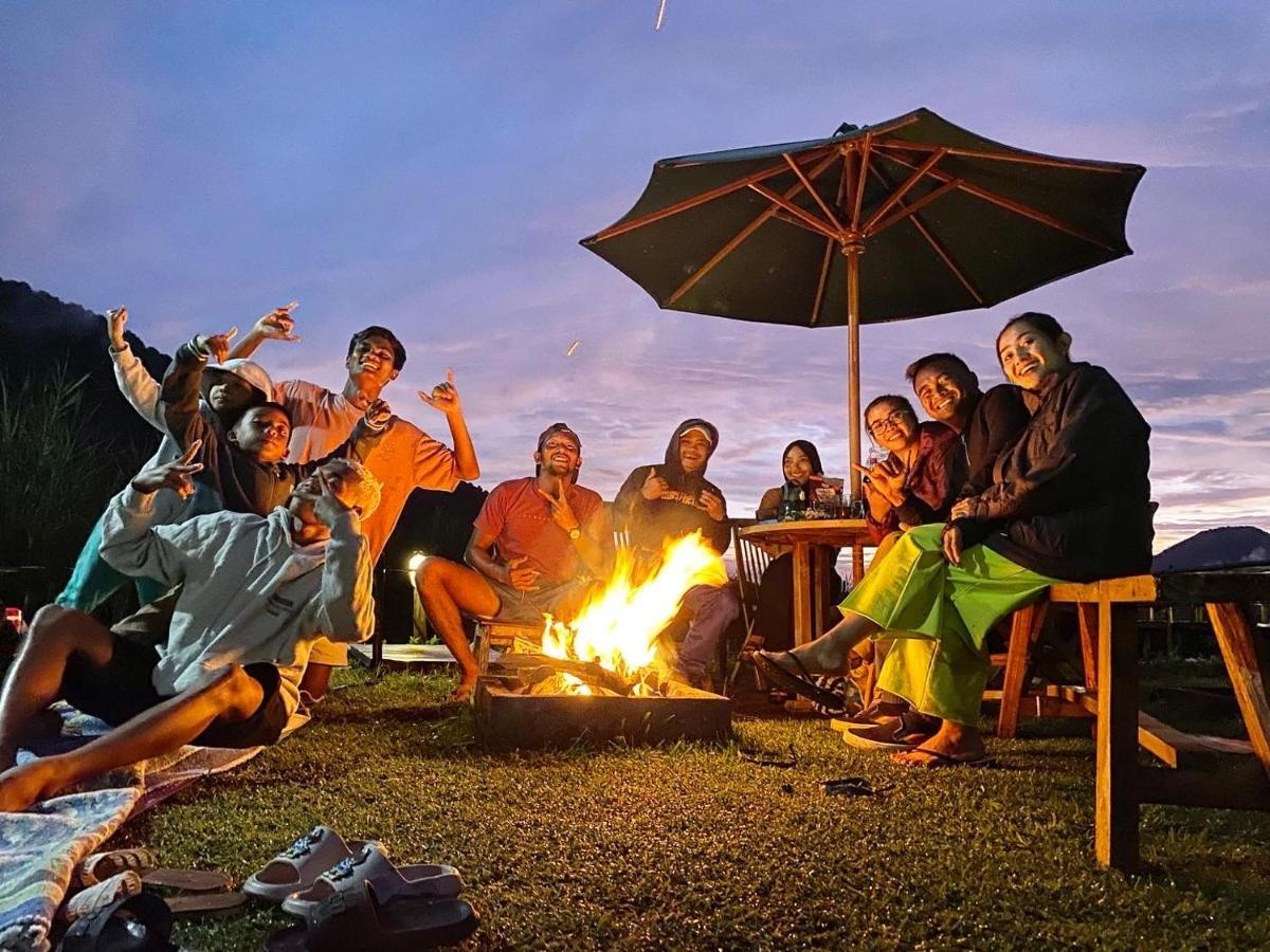 Medewi Secret SurfCamp Hotel Pulukan Exterior foto