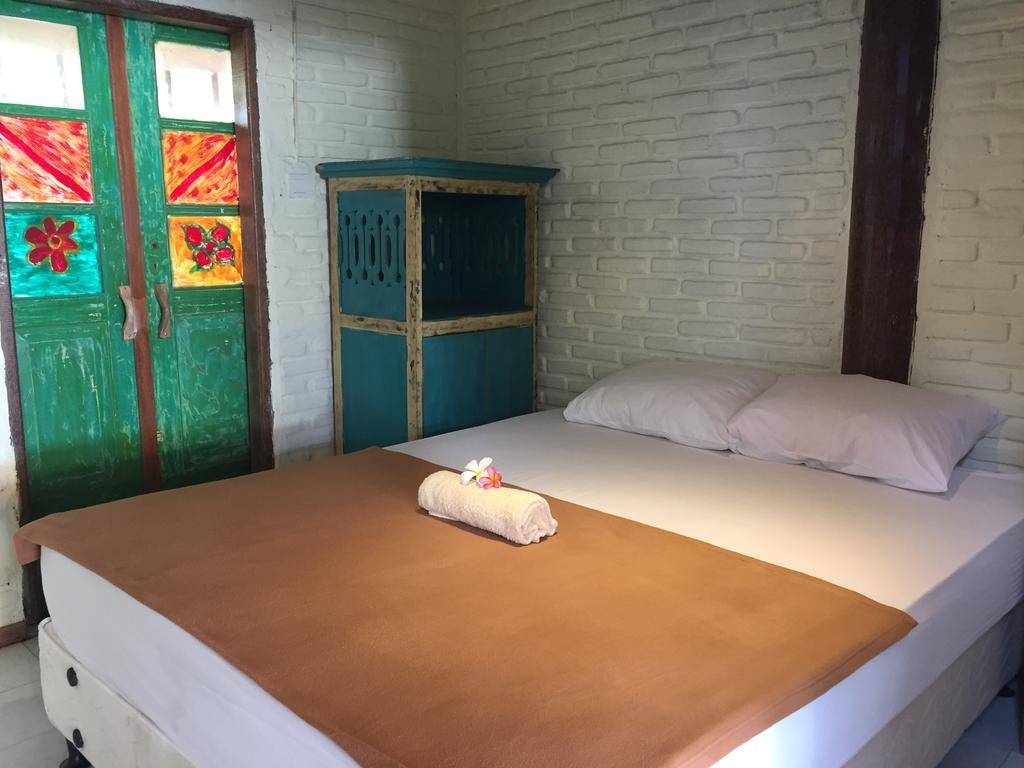 Medewi Secret SurfCamp Hotel Pulukan Exterior foto