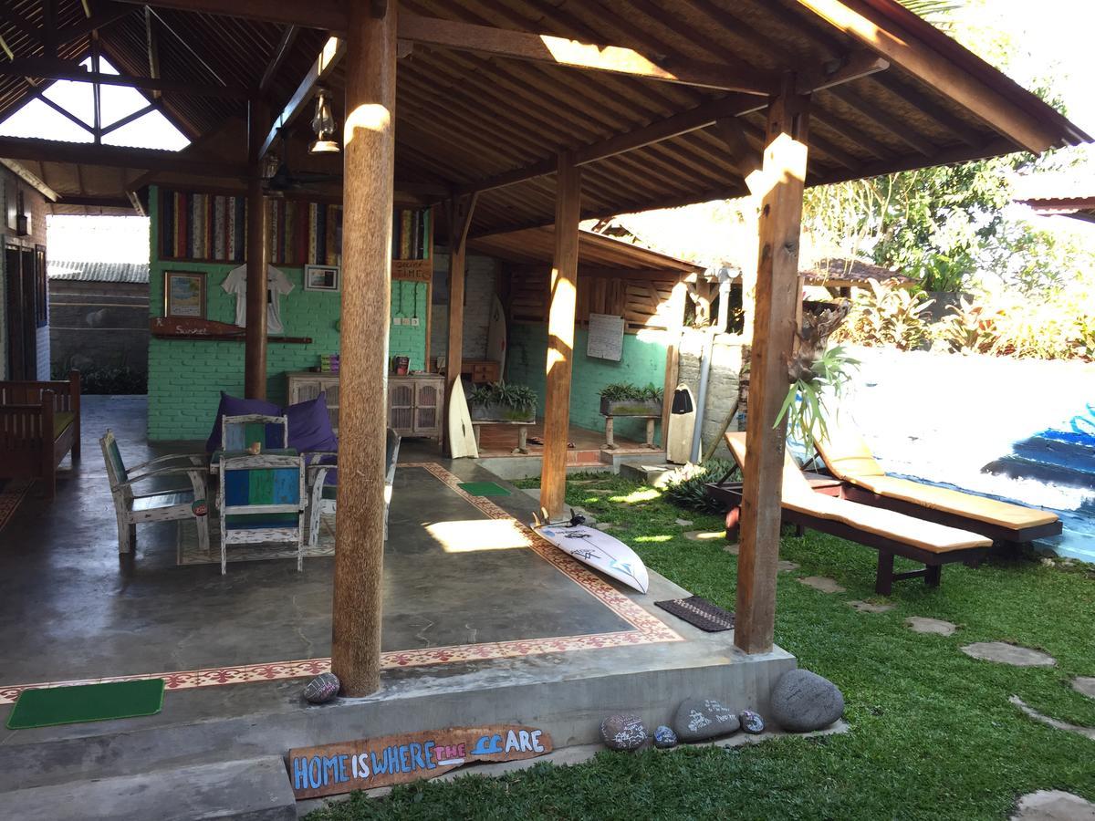 Medewi Secret SurfCamp Hotel Pulukan Exterior foto
